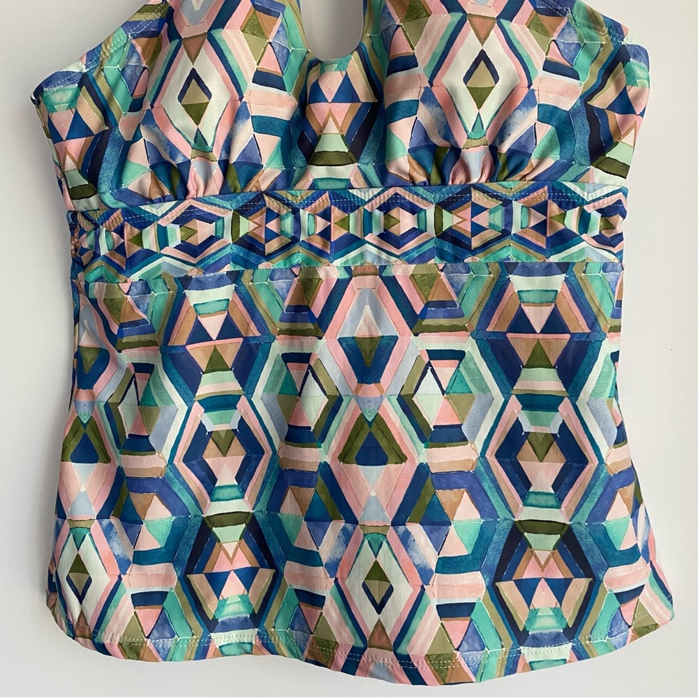 La Blanca Keyhole Tankini Bathing Suit Top. Size 6 - Picture 3 of 12